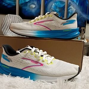 Brooks Hyperion Max Women's Sz 9 EU 40.5 Running Shoes